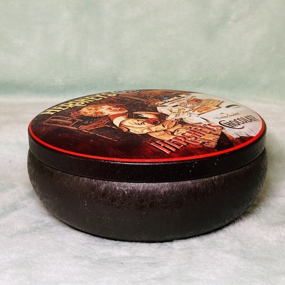 Vintage Bristolware - Hershey’s Cocoa Chocolate - Round Tin 5” X 2” - Picture 8 of 9